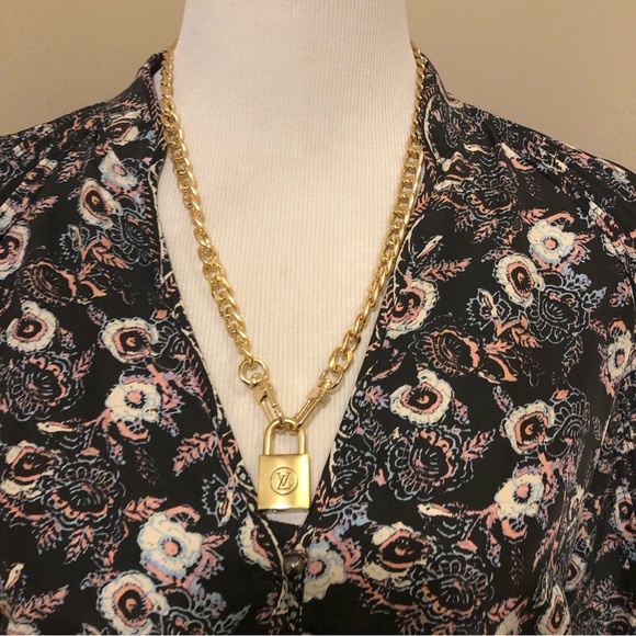 Louis Vuitton Vintage Lock No Key #228 w/Non-Branded Chain(chain approx-22.5”) - Picture 4 of 7